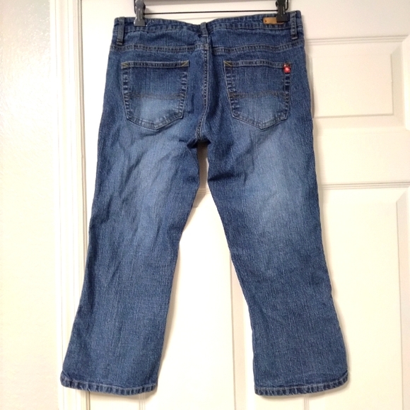 South‎ Pole Vintage Jean Capri Size 11 Medium Wash - Picture 2 of 4
